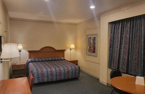 Rhawnhurst Hotel | Roosevelt Inn at Roosevelt Blvd, Philadelphia, PA