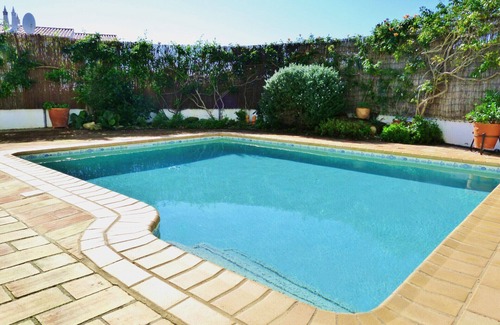 Luz Villa | Rosa Floresta - delightful 3-bed townhouse with private pool & aircon
