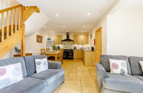 Chipping Norton House | Rose Cottage