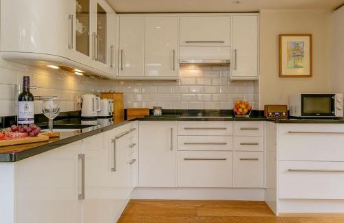 Henfield House | Rose Cottage