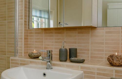 Henfield House | Rose Cottage