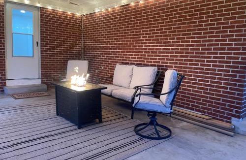 Jonesville House | Rose Hill Farm in Amish Community