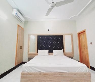 Gulshan-E-Jamal Hotel | Rose Palace Guest House