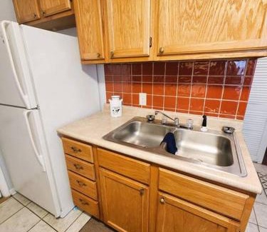 Hamilton Apartment | Rose - The Hamilton Suites