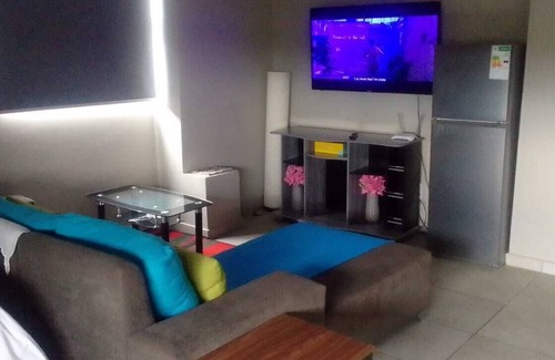 Greater Johannesburg Metropolitan Area Apartment | Rosebank Accommodation By The Mall