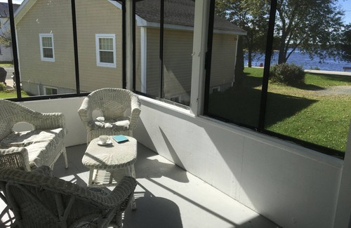 Nelson Miramichi Cottage | Rosebank Cottage, on the River Miramichi - A Moment of Peace