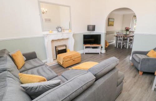 Guisborough House | Roseberry House