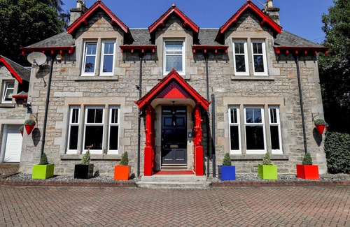 Pitlochry Cottage | ROSEBURN, pet friendly, luxury holiday cottage in Pitlochry