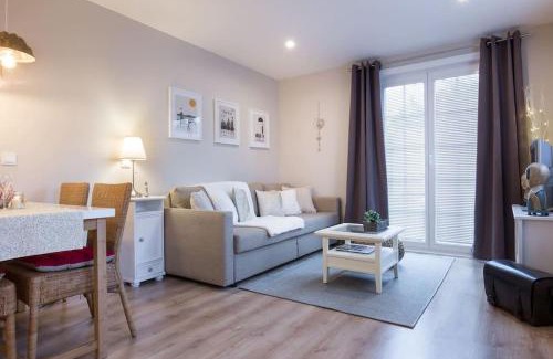 Wintzenheim House | Rosebury Cottage 1 bedroom Free Street parking-5min from Colmar