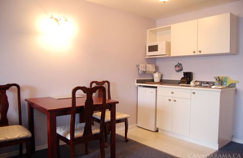 Okanagan-Similkameen Hotel | Rosedale Motel