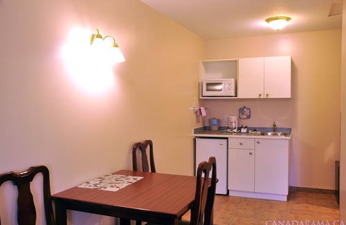 Okanagan-Similkameen Hotel | Rosedale Motel