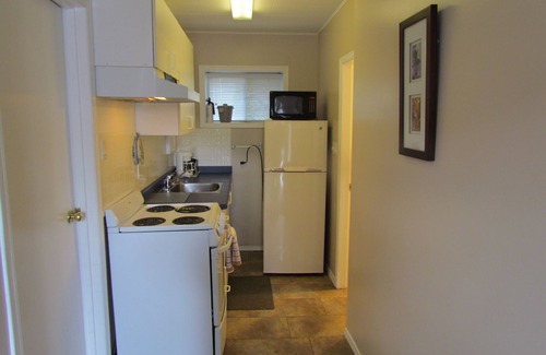 Okanagan-Similkameen Hotel | Rosedale Motel