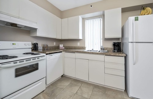 West End Apartment | Rosellen Suites At Stanley Park