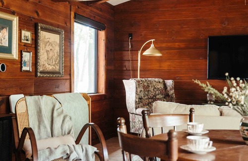 Cleora House | Rosemary on Grand - Cottage Core Lakehouse w/ADA Dock in Gated Community