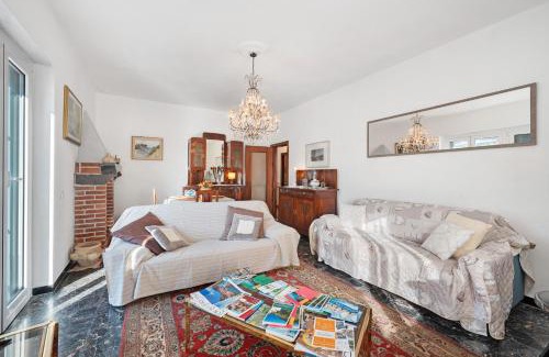 Sestri Levante Apartment | Roses House