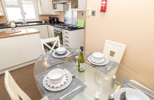 Welton Cottage | ROSIE'S CHALET, pet friendly, with a garden in Armathwaite