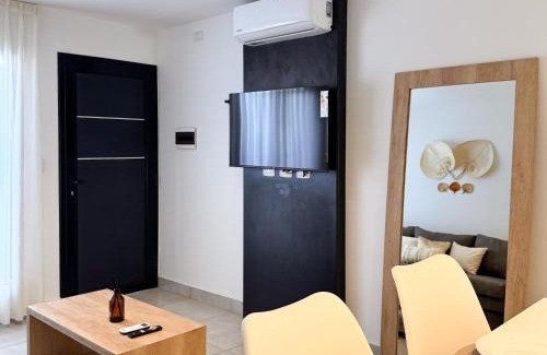 Villa Mercedes Apartment | Rossi Tiny