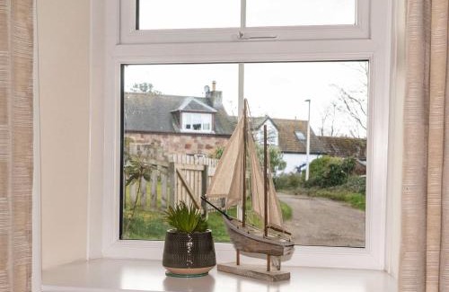 Portmahomack House | Rosslyn Cottage