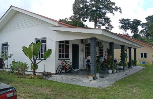 Bukit Hantu House | Rossy Homestay