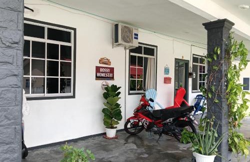 Bukit Hantu House | Rossy Homestay