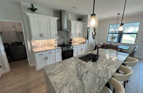Pine Valley House | Rotonda Retreat - Southwest Florida! Luxurious and quiet escape!