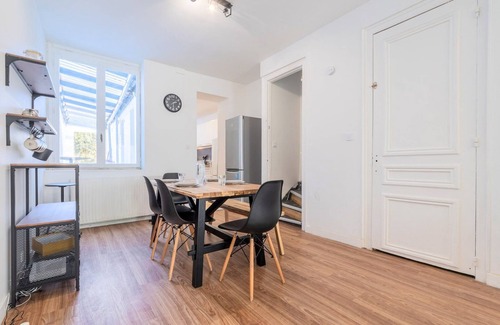 Roubaix Apartment | Roubaix - Beautiful 4 bedrooms house with terrace!