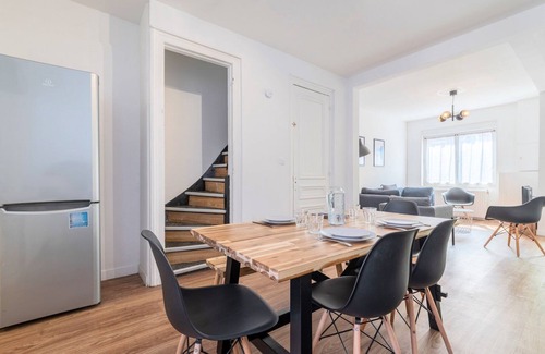 Roubaix Apartment | Roubaix - Beautiful 4 bedrooms house with terrace!