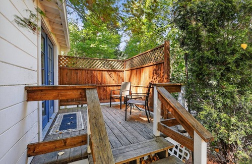 Cobb Apartment | Rouge Cobb Mountain Hotel - Cabin 5