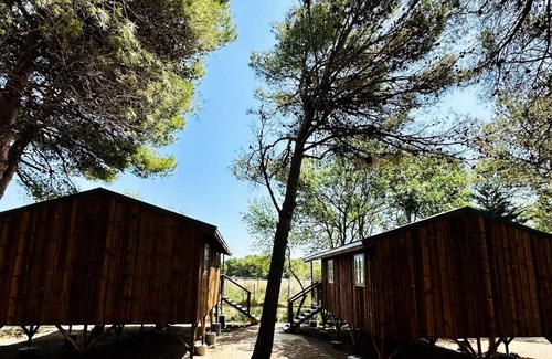 Sigean Cabin | ROULOTTE INSOLITE - Reserve view - Hotel services included 2 persons