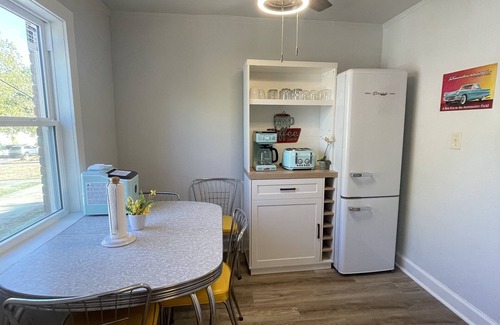 Turner Park Apartment | Route 66, walk to Tulsa Expo Square and TU, Pet friendly duplex