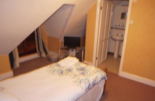 Rowton Hotel | Rowton Poplars Hotel