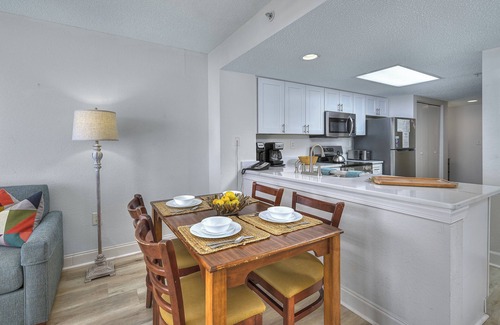 Myrtle Beach Condo | Roxanne Towers by Elliott Beach Rentals