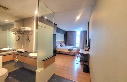 Kuching Hotel | Roxy Hotel and Apartments