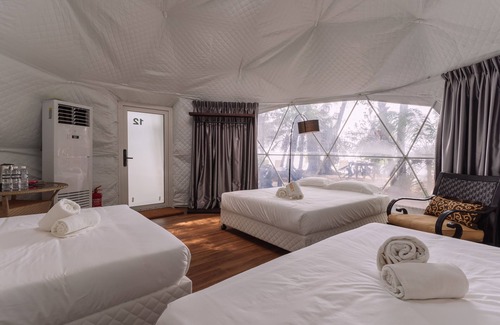 Lundu Hotel | Roxy Telok Serabang