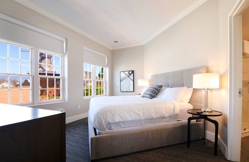 Pella Hotel | Royal Amsterdam Hotel