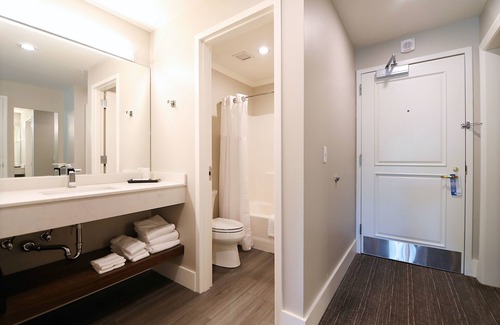 Pella Hotel | Royal Amsterdam Hotel