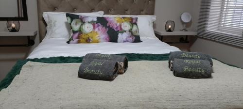 Paarl Apartment | Royal Beauty