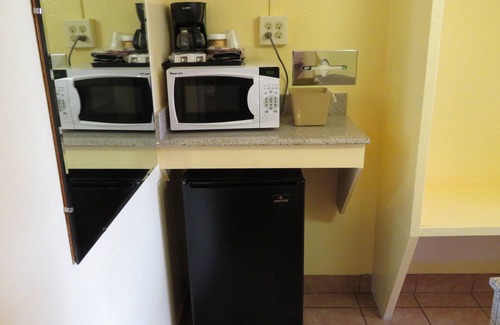 Medford Hotel | Royal Crest Motel