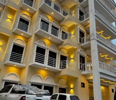 Kalam Hotel | Royal Elite Hotel Kalam by Khan Familia Travels