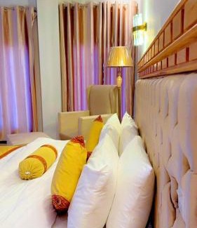 Kalam Hotel | Royal Elite Hotel Kalam by Khan Familia Travels