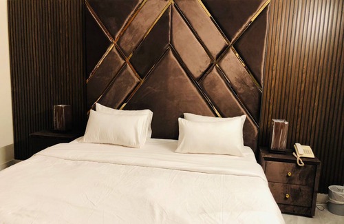 F-7 Sector House | Royal Executive Guest House