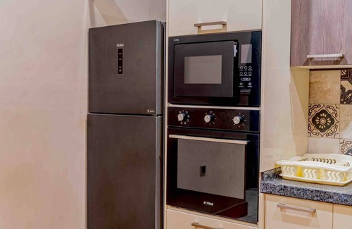 Gulshan-e-Iqbal House | Royal FF,Hygiene place