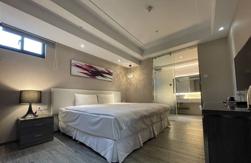 Cianjin District House | Royal Fine Hotel