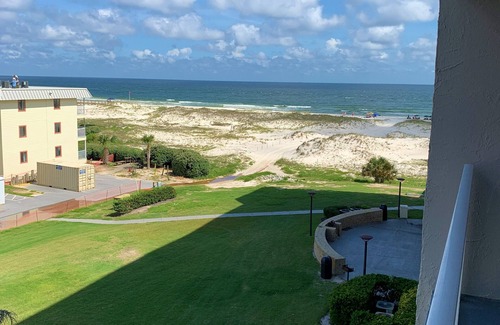 Fort Morgan Condo | Royal Gulf Beach and Racquet Club, 2 BR Condo, All amenities