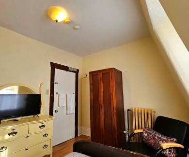 Sydney Bed & Breakfast | Royal Hotel Sydney