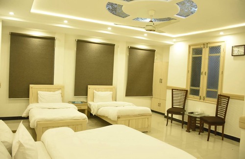 Peshawar Hotel | Royal Inn Hotel