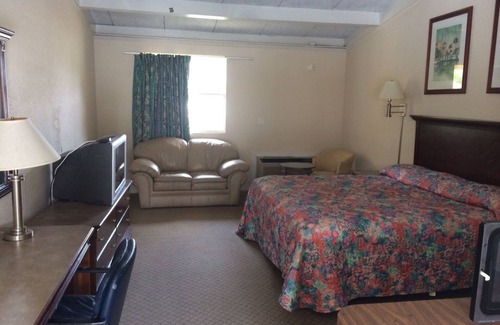 Higbees Daytona Hotel | Royal Inn