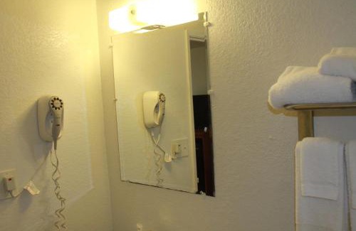 Mount Vernon Hotel | Royal Inn