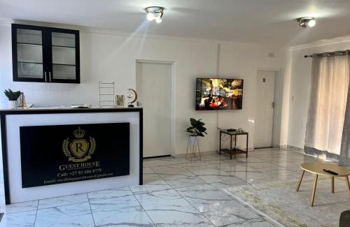 Weltevredenpark House | Royal King Guest House Roodepoort