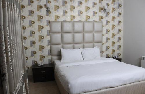 F-6 Sector House | Royal Luxus Guest House